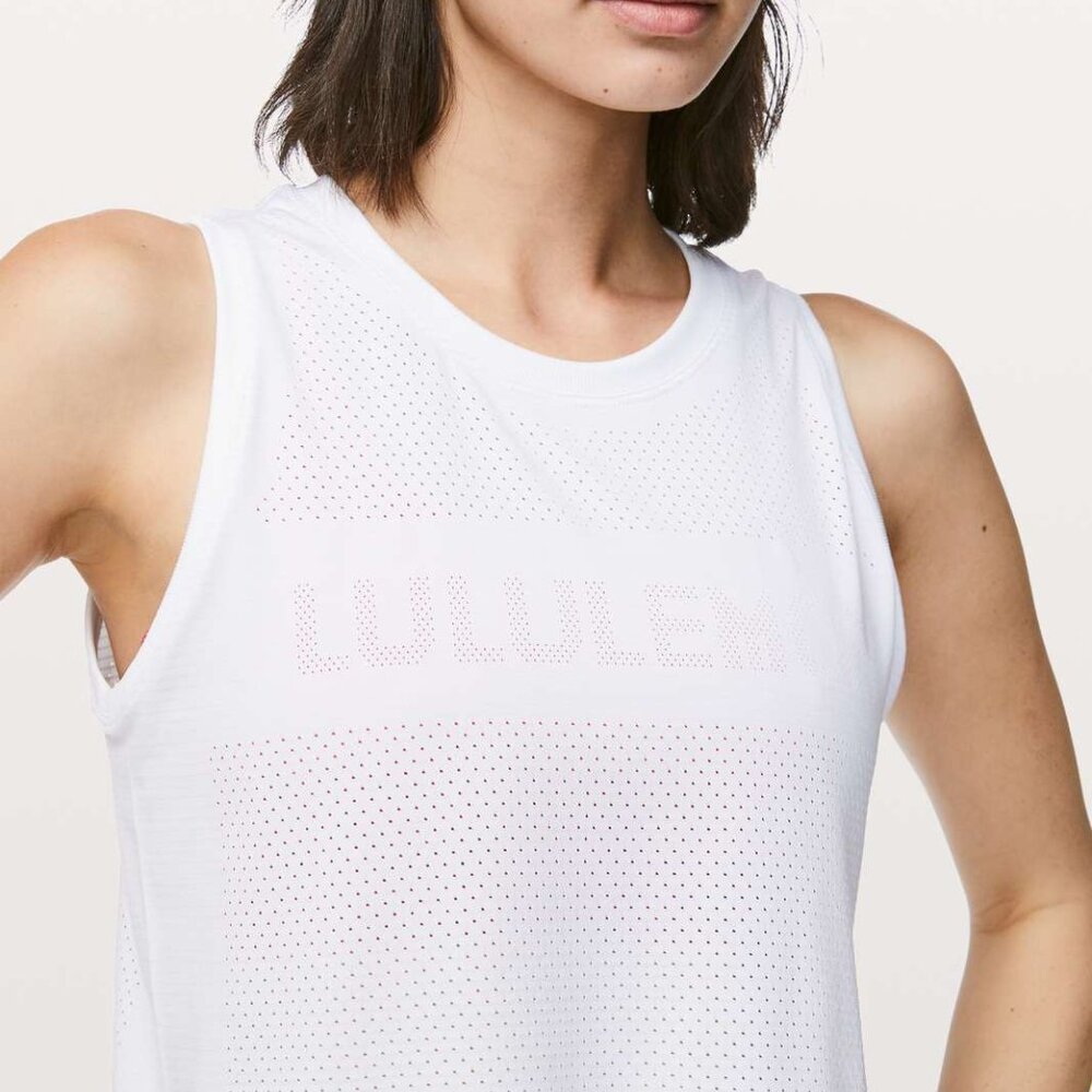 Lululemon Women's Breeze By Muscle Crop Tank - White